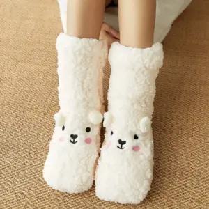 곰돌이 후리스 롱 수면양말(화이트)/수면 양말 보온 덧신 겨울 여성 털양말 기모 니트 방한 여자 국산