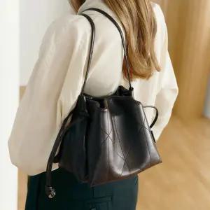 [롯데백화점]조이그라이슨 토브 크로스바디 LW5AA4560_H5