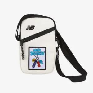 뉴발란스 키즈 크로스백 핸드폰 가방 수납 아이보리