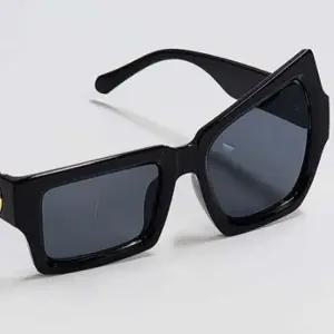 파티안경 재밌는선물 검정 비대칭 선글라스 썬글라스