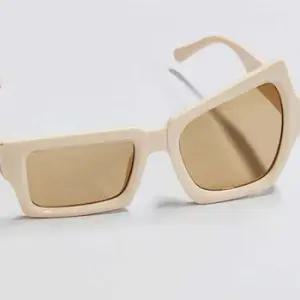 선글라스 파티안경 패션 베이지 비대칭 썬글라스
