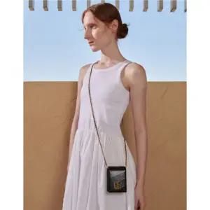 매장정품 닥스 DAKS WOMENS ACCESSORIES [CARLISLE CHAIN] 블랙 DD로고 소가죽 미니크로스백 DCWA4F382BK 5