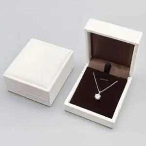 [하프클럽/]주얼리 인기 클래식 하드 케이스 감성 목걸이 화이트