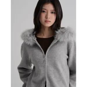 [에잇세컨즈] 퍼 배색 카디건  그레이 (35615ASM93)