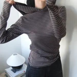 [모코블링] 월리 스트라이프 후드티 #단가라티 #기본핏 #후드티 #긴팔티 #스트라이프티