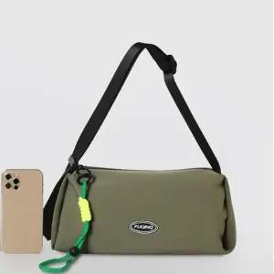 크로스백 캐주얼 커플 키링 포인트 가방 카키 (WFKDXWU)