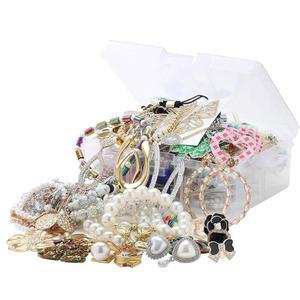 미스터리 주얼리 병, 목걸이, 귀걸이, 반지, 팔찌, 열쇠고리, 헤어 클립, 신발 부적, 랜덤 빈티지 독특한 생일 크리스마스 선물을 포함한 40-45피스 여성용 서프라이즈 박스 세트