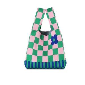 봉다리백 봉다리 봉지 니트백 바둑무늬 가방 꽃네이비 (WFKDXTW)