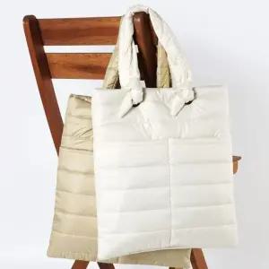 여성 솜가방 패딩 겨울 토트백 가방 아이보리 (WFKDXW9)