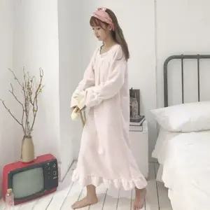 [위드기프트] 고급원단 꽃잠 수면원피스