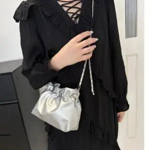 *당일* 셔링 복조리 체인 미니 크로스백 실버 은색 블랙 여성 가방