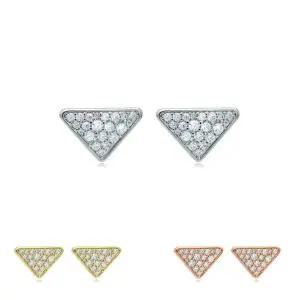 [하프클럽/]여자 일상룩 실버침 골져스 트라이앵글 귀걸이