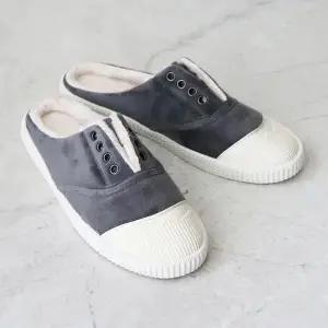 [롯데백화점]원더슈즈 국내생산 메리드 따뜻한 털안감 스웨이드 단화&블로퍼 2CM BD-CNK엘르