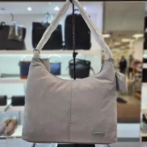 [에스콰이아] HC12 여성 나일론 원단 숄더백 에스콰이아 여성 나일론 원단 경량 숄 (S44912684)