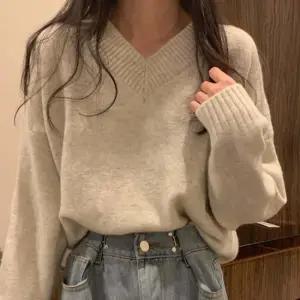 니트 여성 브이넥 골지 패턴 부드러운 촉감 티셔츠
