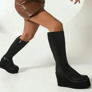 여성 롱부츠 시크 하이 통굽 레이스업 하프부츠