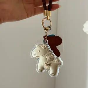 순금 키링 말 돈뭉치 테디베어 헬로키티 액막이 열쇠고리 국내 우체국