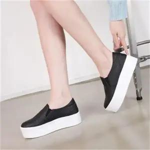 [오노마] ONM 여성 무지 데일리 통굽 캐주얼 슬립온 운동화 로퍼 (S8301696)