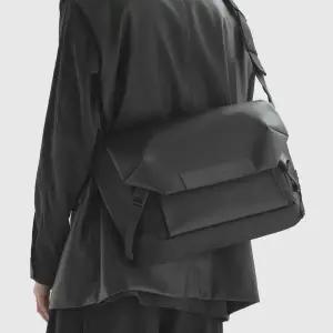 [마테마틱] 호크 C30 메신저백 크로스백 가방 블랙