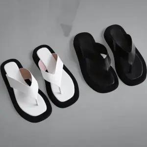 [하프클럽/]여성용 블랙 화이트 스웨이드 벨벳 쪼리 슬리퍼