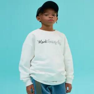 [ 키즈]사인 로고 맨투맨-화이트 (MG51TM02WH)_IC