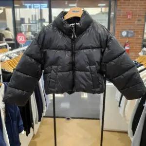 에스핏 HC08 글로시 숏패딩JP 에스핏주니어 여아/숏패딩점퍼 SJZ710FFJP03