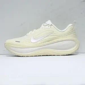 나이키 보메로 플러스 아이보리 ㅣ 여성용 런닝화 러닝화 운동화 조깅화 헬스화 마라톤 운동 헬스