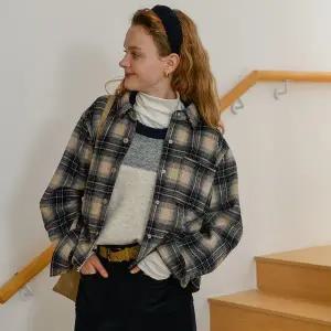 [THE COLOR WAY](의정부점)울윈터크롭체크자켓 (KYNB2510027)