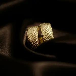 (우노아레) 18K 체르노 이어링