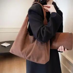 스웨이드 숄더백 (WFJ65OJ)