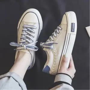 여성 스니커즈 자수 운동화끈 키높이 통굽 운동화 2색 (WFJ72Z2)