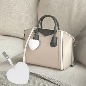 키링 장식 조명 인기 하트 후레쉬 열쇠고리 l (WFJSQ6G)