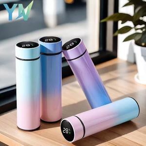 크리스마스 선물 스마트 터치 온도 표시 기능이 있는 스테인리스 진공 텀블러 여행 스포츠 음료용 그라데이션 컬러