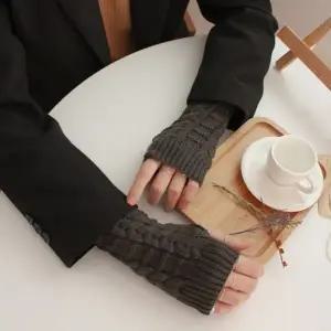 [하프클럽/]두툼한 핸드 워머 팔토시 여성 니트 장갑