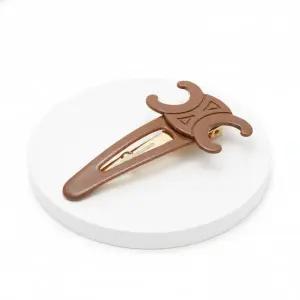 [셀린느]25FW LARGE SNAP HAIR CLIP IN ACETATE 460PT6CSC 03GR 라지 트리옹프 스냅 헤어 클립 815911