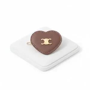[셀린느]25FW HEART HAIR CLIP IN CALFSKIN AND BRASS 461OI3BCF 04TG 하트 헤어 클립 815878