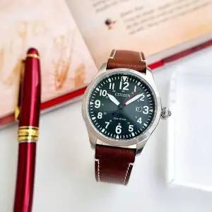 [시티즌]남자 데일리시계 가죽밴드 에코드라이브 그린 브라운 컬러