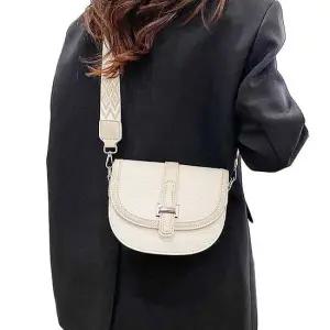 신상 여성 핸드백 가방 미니 크로스백 반달 숄더백 여성숄더백