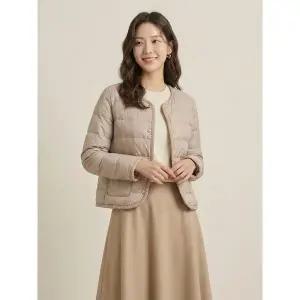 [꼼빠니아]크롭 버튼 덕다운 경량 점퍼 CW24IH4002025A_P411142435