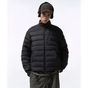 무신사 스탠다드 시티 레저 라운드 넥 라이트 다운 자켓 재킷 블랙 MMEDJ9B11-BK 450418