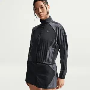나이키자켓 PQJ IM9481-010 스위프트 여성 리펠 UV 프로텍션 러닝 재킷