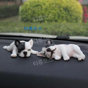 티류으스 실물파 차량용 불독장식 대쉬보드 인형 강아지 프렌치불독
