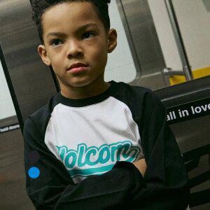 [볼컴키즈] 볼컴 빅로고 라글란 티셔츠 VJCTLSE15046