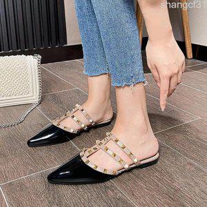 락스터드뮬 블로퍼 스틸레토 뮬 발랜티노뮬 스트랩뮬 샌들 여성