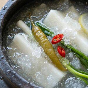 [산지플러스] 국내산 재료로 만든 국산 동치미 10kg / 무 50%