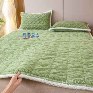 호텔이불 겨울 두꺼운 매트리스 토퍼 패드 양털 침대보 미끄럼 방지 다다미 매트 홈 기