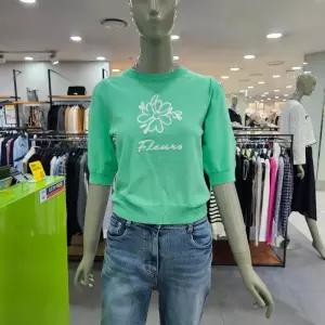 시슬리/애플아울렛/플라워 볼륨 소매 니트 SAKP40331