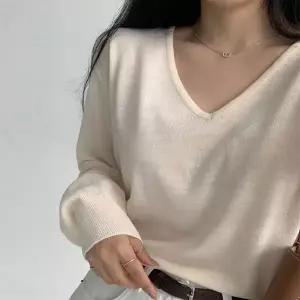 [에이와비] #AWABMADE:_MerryCloset.심플리브이넥니트 -kint/4color