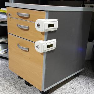 서랍 자물쇠 목재 철재 캐비넷 잠금장치 서랍장 수납장 파일함 락커 책상 사물함 ㄱ자 열쇠 시건장치