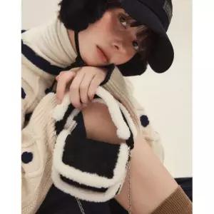 오찌 OTZ 벌루니 시어링 마이크로 미니백 FLOTFA3B14 393615